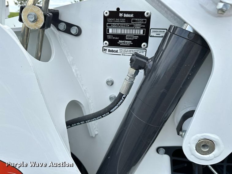 image for item NQ9407 2021 Bobcat T595  tracked skid steer loader