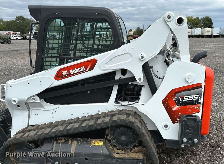image for item NQ9407 2021 Bobcat T595  tracked skid steer loader