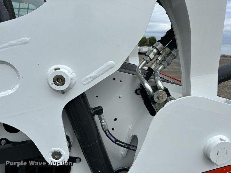 image for item NQ9407 2021 Bobcat T595  tracked skid steer loader