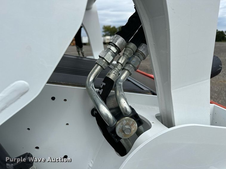 image for item NQ9407 2021 Bobcat T595  tracked skid steer loader