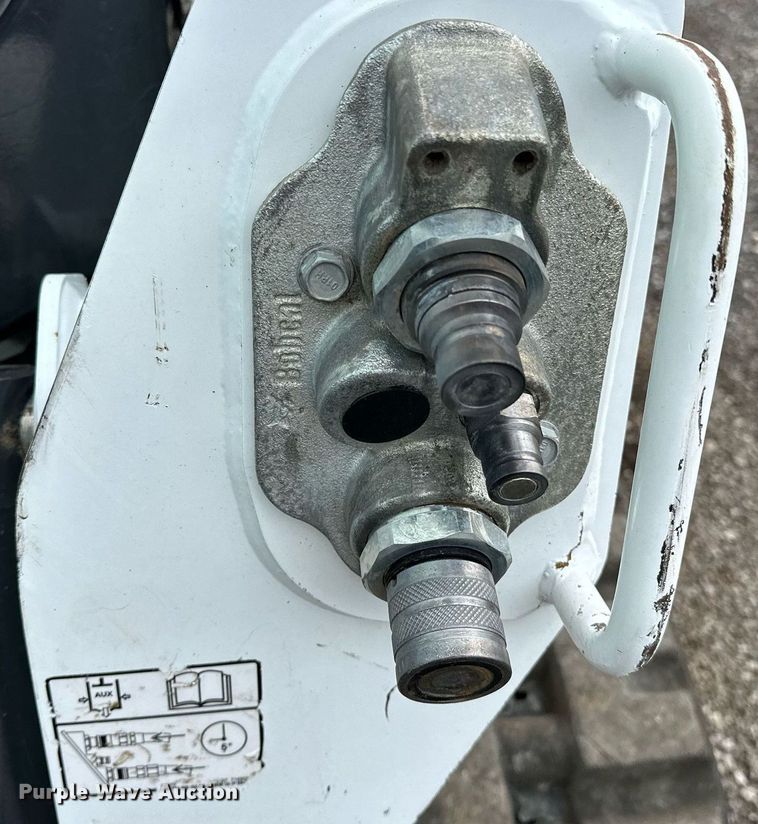 image for item NQ9407 2021 Bobcat T595  tracked skid steer loader