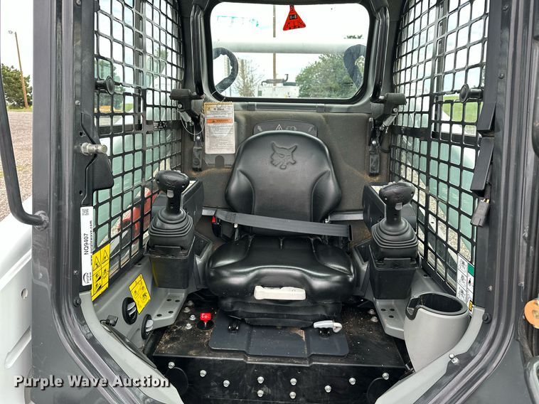 image for item NQ9407 2021 Bobcat T595  tracked skid steer loader