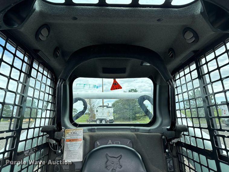 image for item NQ9407 2021 Bobcat T595  tracked skid steer loader