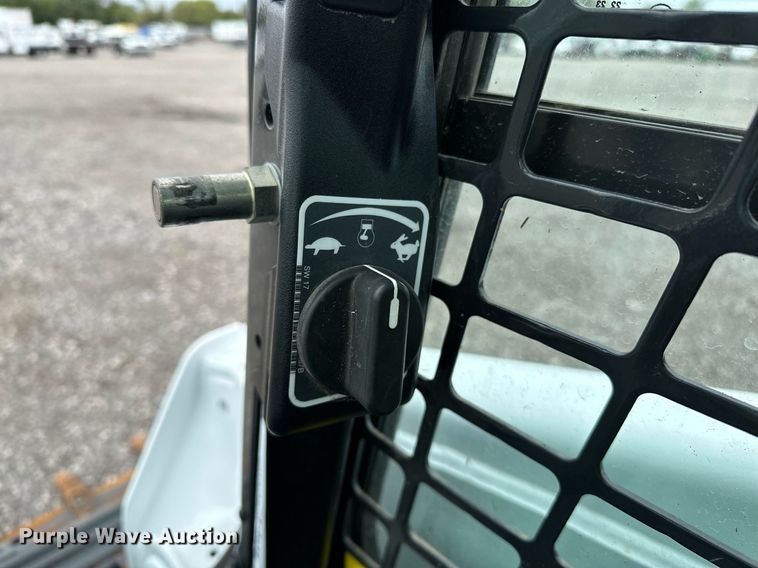 image for item NQ9407 2021 Bobcat T595  tracked skid steer loader