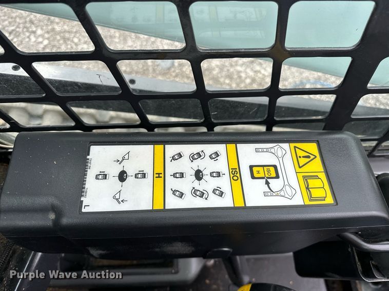 image for item NQ9407 2021 Bobcat T595  tracked skid steer loader