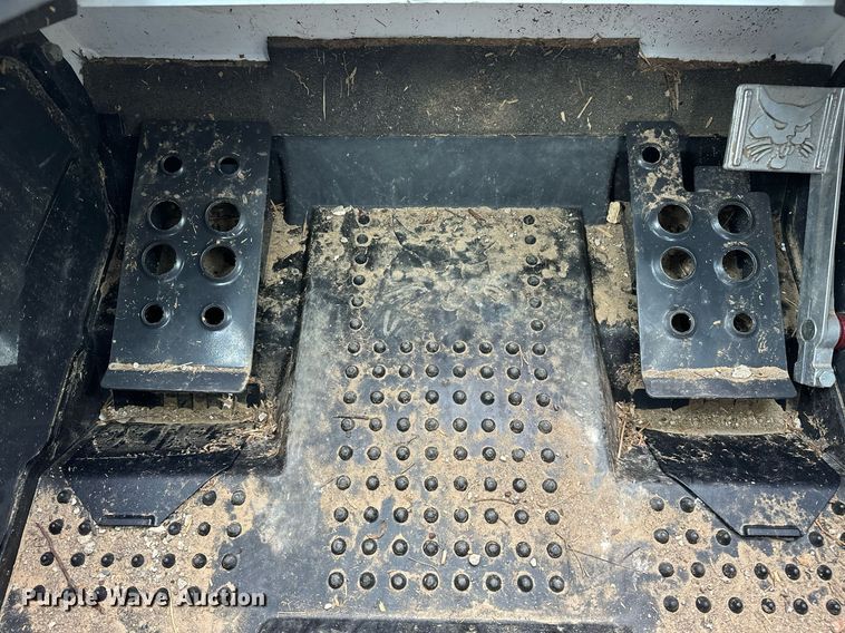 image for item NQ9407 2021 Bobcat T595  tracked skid steer loader