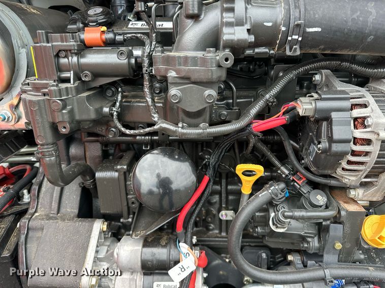 image for item NQ9407 2021 Bobcat T595  tracked skid steer loader