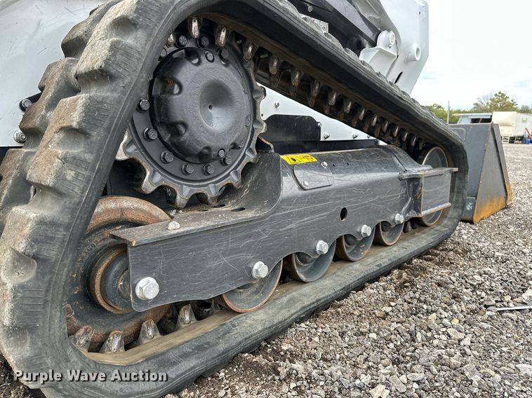 image for item NQ9407 2021 Bobcat T595  tracked skid steer loader