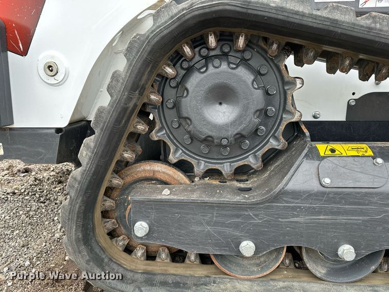 image for item NQ9407 2021 Bobcat T595  tracked skid steer loader