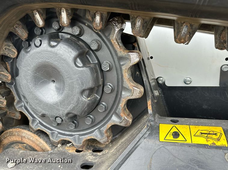 image for item NQ9407 2021 Bobcat T595  tracked skid steer loader