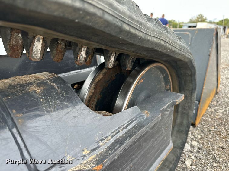 image for item NQ9407 2021 Bobcat T595  tracked skid steer loader