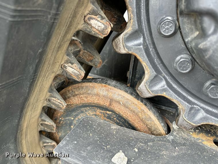 image for item NQ9407 2021 Bobcat T595  tracked skid steer loader