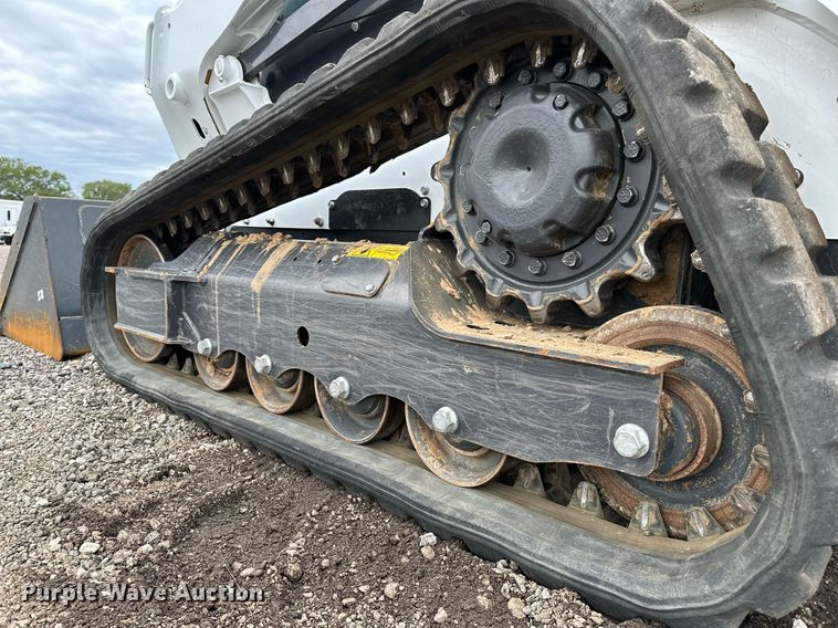 image for item NQ9407 2021 Bobcat T595  tracked skid steer loader