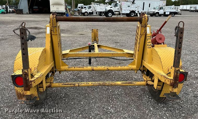 image for item NQ9413 1999 Butler HWS-3  reel trailer