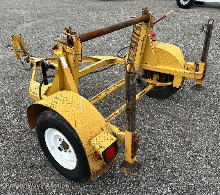 image for item NQ9413 1999 Butler HWS-3  reel trailer