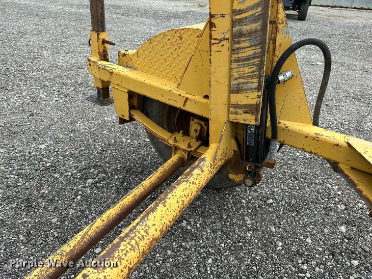 image for item NQ9413 1999 Butler HWS-3  reel trailer