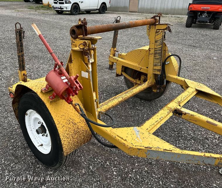 image for item NQ9413 1999 Butler HWS-3  reel trailer