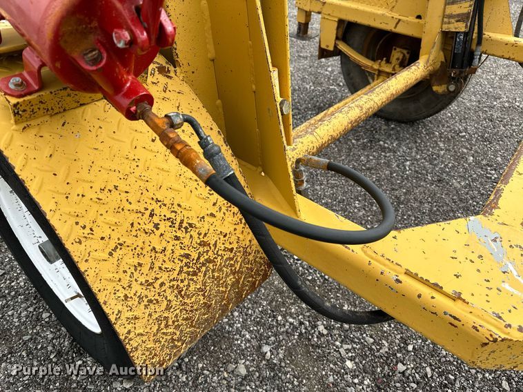 image for item NQ9413 1999 Butler HWS-3  reel trailer