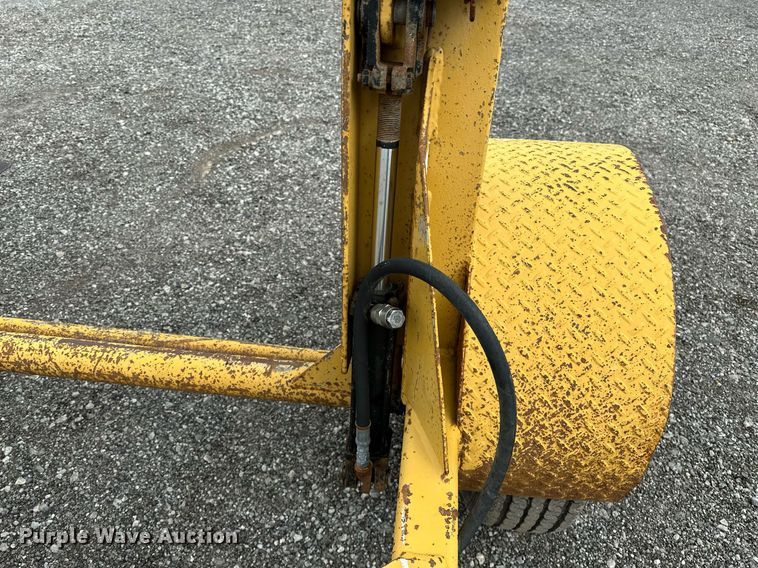 image for item NQ9413 1999 Butler HWS-3  reel trailer