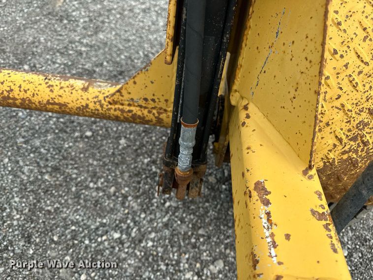 image for item NQ9413 1999 Butler HWS-3  reel trailer