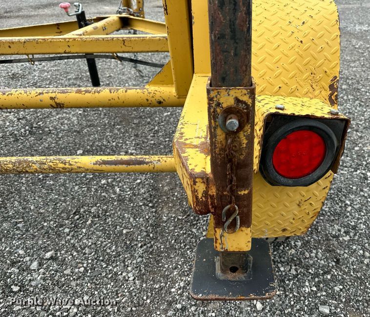 image for item NQ9413 1999 Butler HWS-3  reel trailer