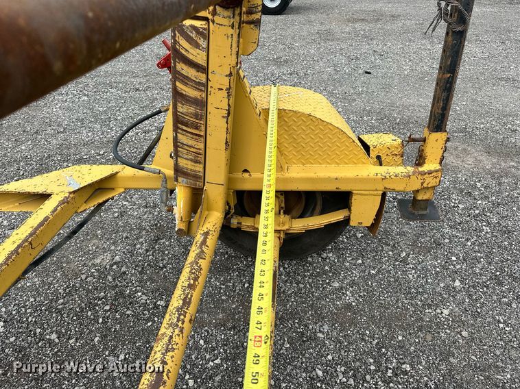 image for item NQ9413 1999 Butler HWS-3  reel trailer