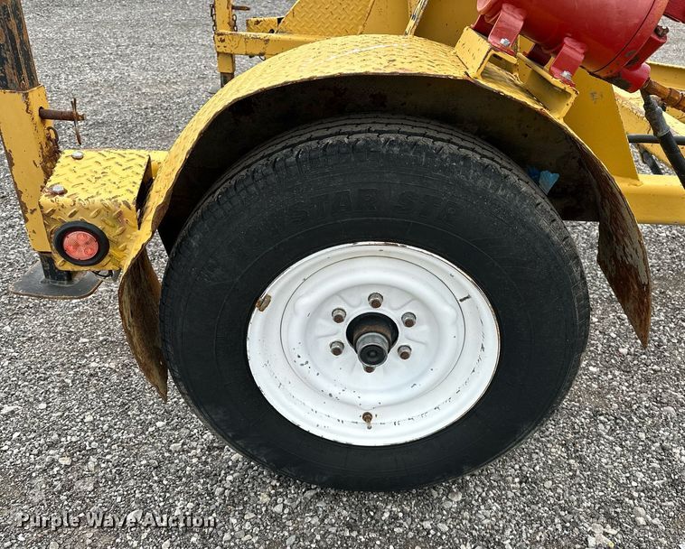 image for item NQ9413 1999 Butler HWS-3  reel trailer