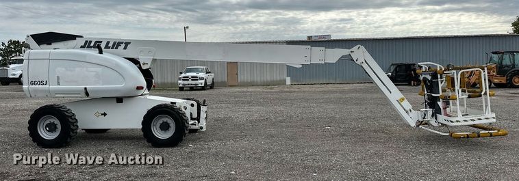 image for item NQ9414 2005 JLG 660SJ  boom lift