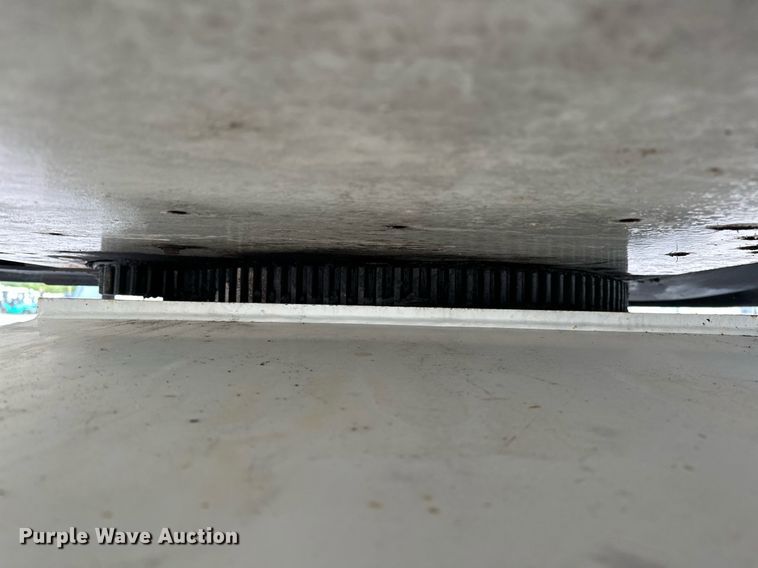 image for item NQ9414 2005 JLG 660SJ  boom lift