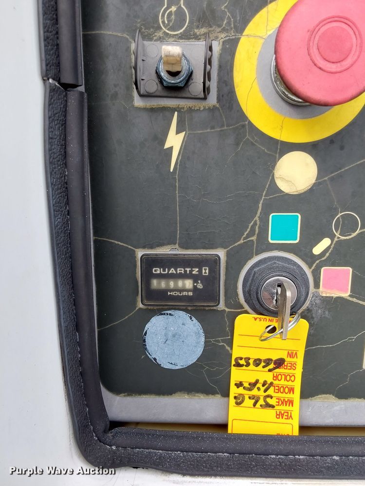 image for item NQ9414 2005 JLG 660SJ  boom lift