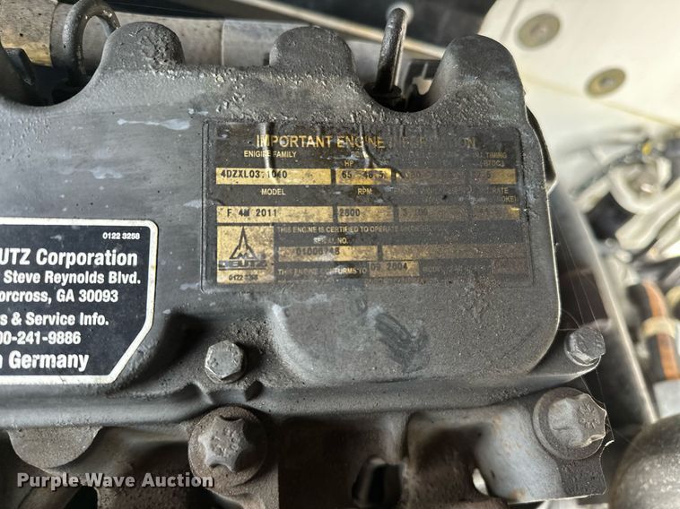 image for item NQ9414 2005 JLG 660SJ  boom lift