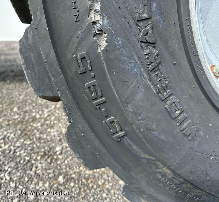 image for item NQ9414 2005 JLG 660SJ  boom lift