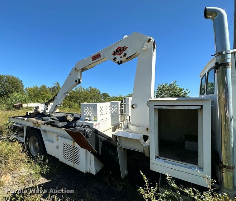 image for item NQ9417 2001 Sterling M7500  crane truck