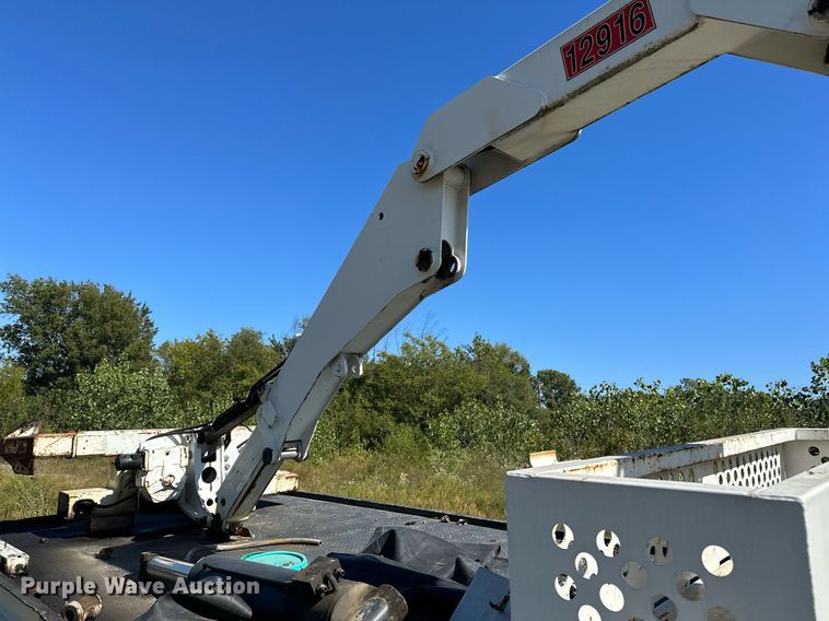 image for item NQ9417 2001 Sterling M7500  crane truck