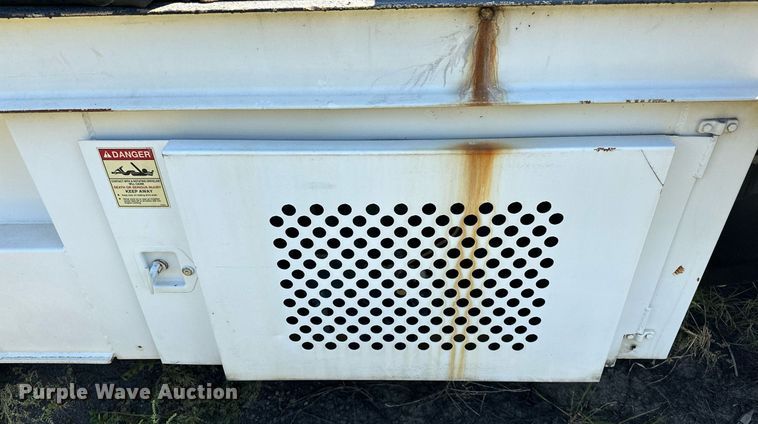 image for item NQ9417 2001 Sterling M7500  crane truck