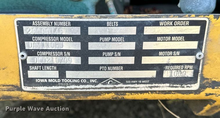 image for item NQ9417 2001 Sterling M7500  crane truck