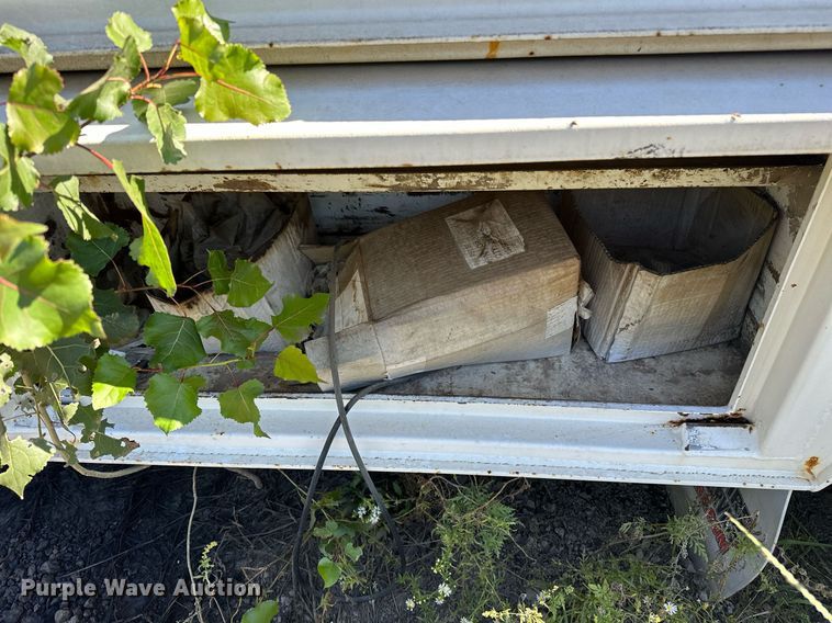 image for item NQ9417 2001 Sterling M7500  crane truck