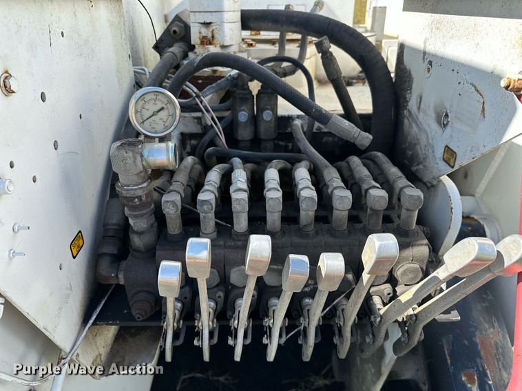 image for item NQ9417 2001 Sterling M7500  crane truck