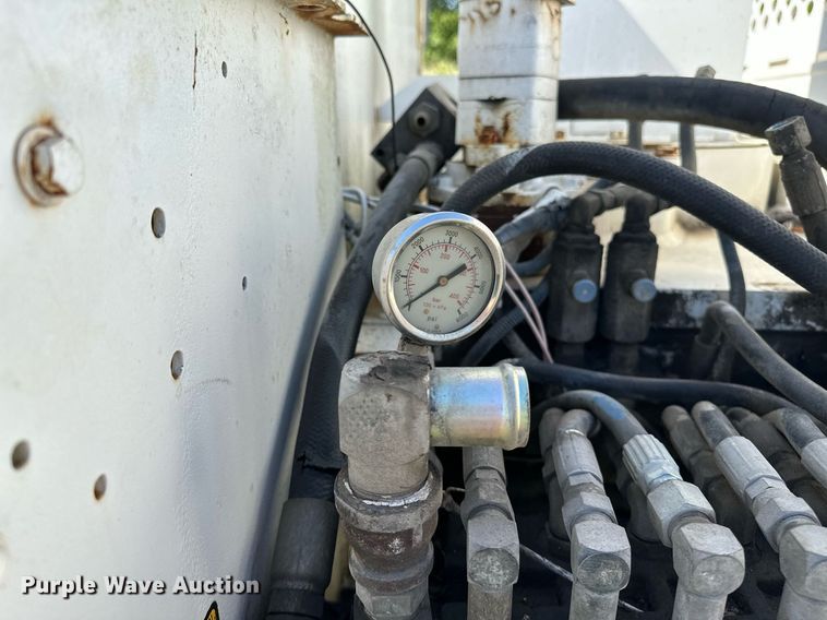 image for item NQ9417 2001 Sterling M7500  crane truck