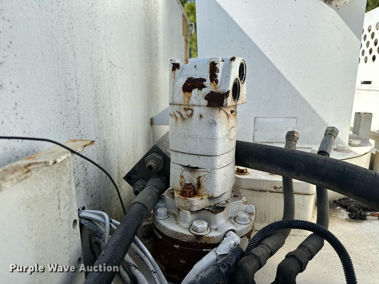 image for item NQ9417 2001 Sterling M7500  crane truck