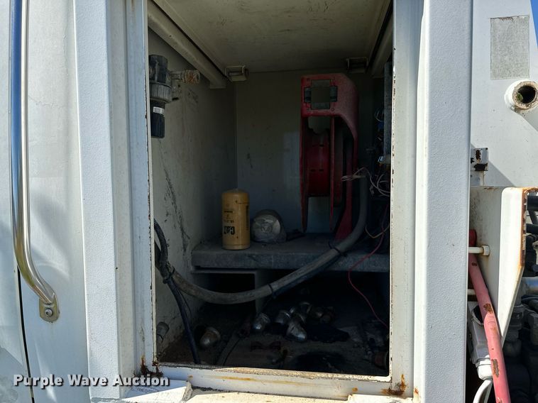 image for item NQ9417 2001 Sterling M7500  crane truck