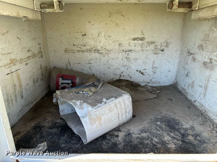 image for item NQ9417 2001 Sterling M7500  crane truck