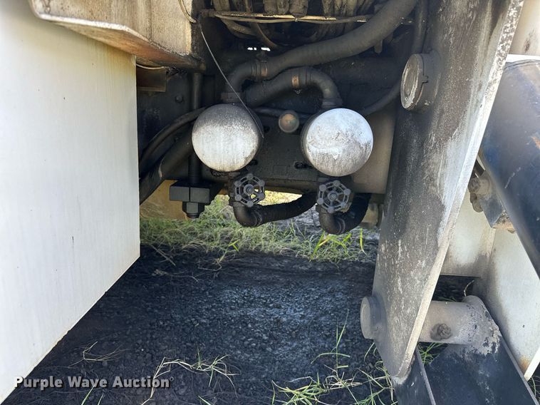 image for item NQ9417 2001 Sterling M7500  crane truck