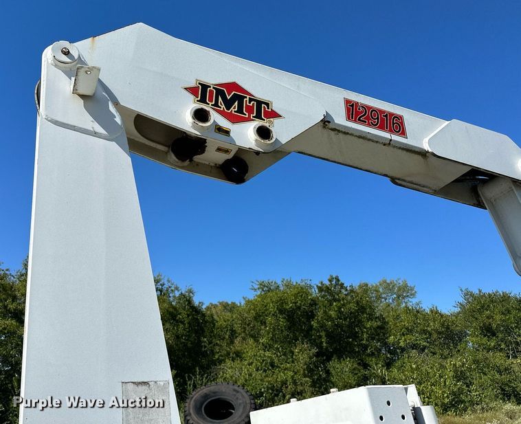 image for item NQ9417 2001 Sterling M7500  crane truck