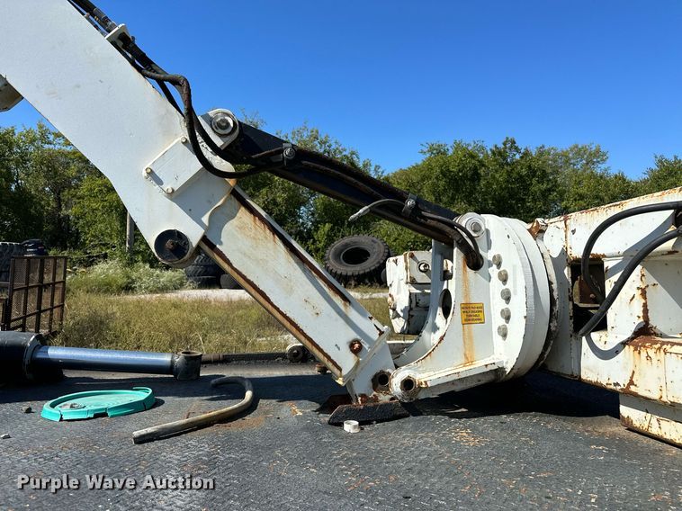 image for item NQ9417 2001 Sterling M7500  crane truck