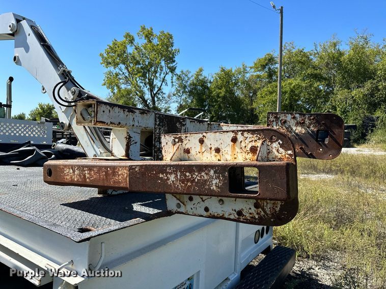 image for item NQ9417 2001 Sterling M7500  crane truck