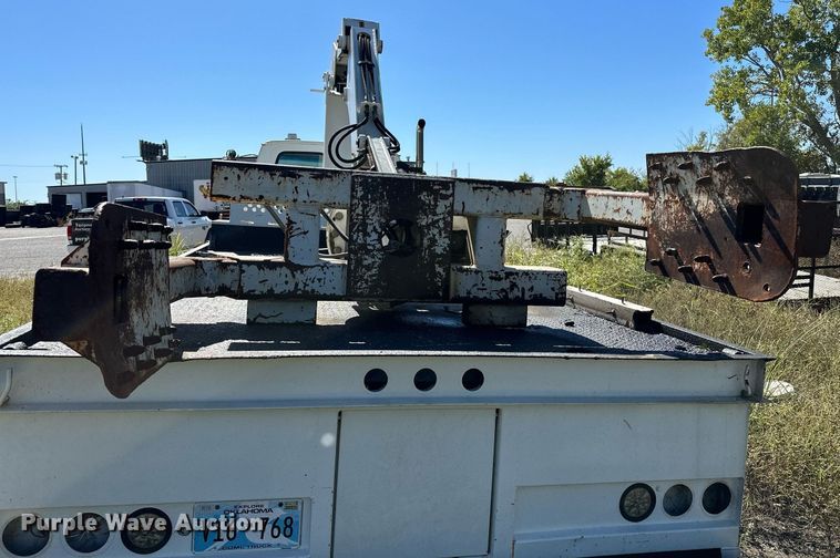 image for item NQ9417 2001 Sterling M7500  crane truck