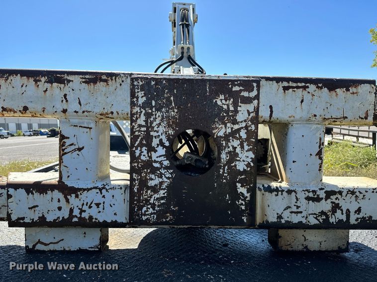 image for item NQ9417 2001 Sterling M7500  crane truck