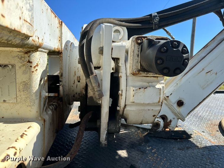 image for item NQ9417 2001 Sterling M7500  crane truck