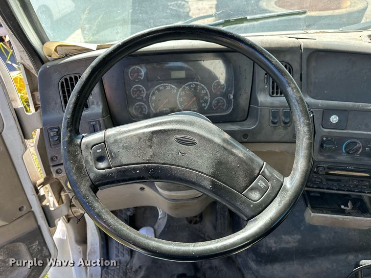 image for item NQ9417 2001 Sterling M7500  crane truck